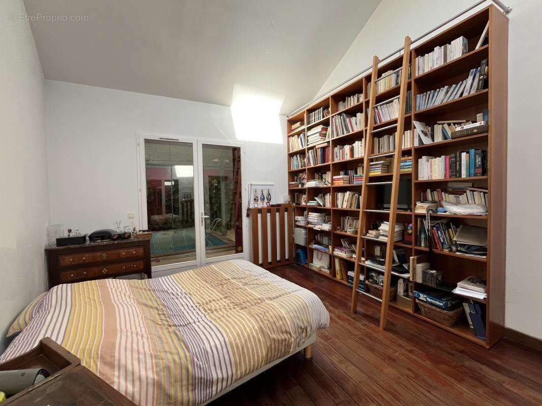 Maison à SAINTRY-SUR-SEINE