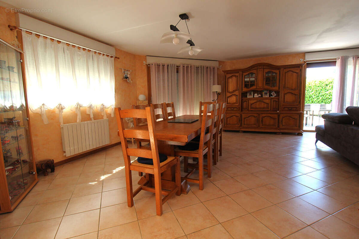 Maison à SAINT-AMOUR