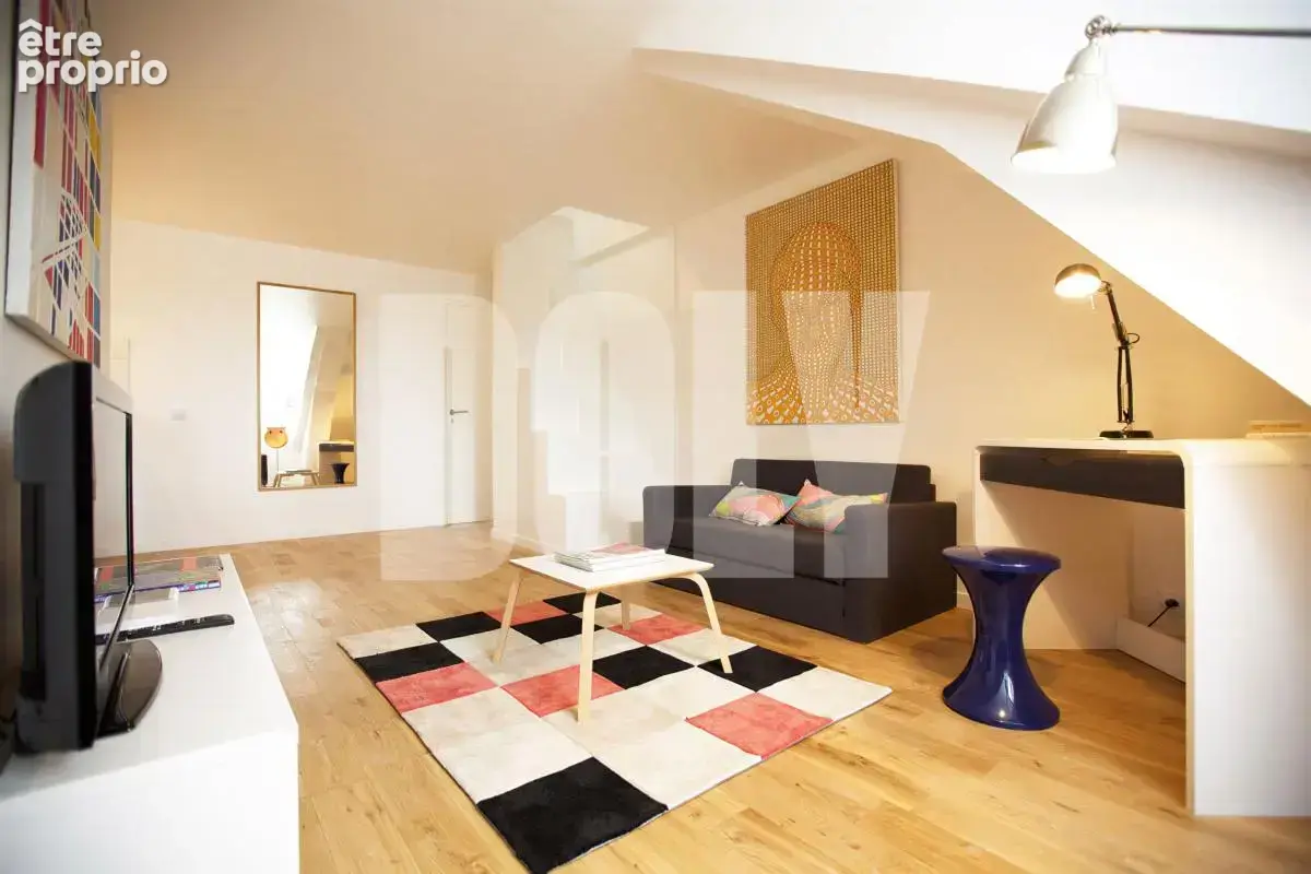 Appartement à PARIS-10E