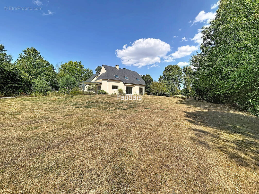 Maison à LA BARRE-DE-SEMILLY