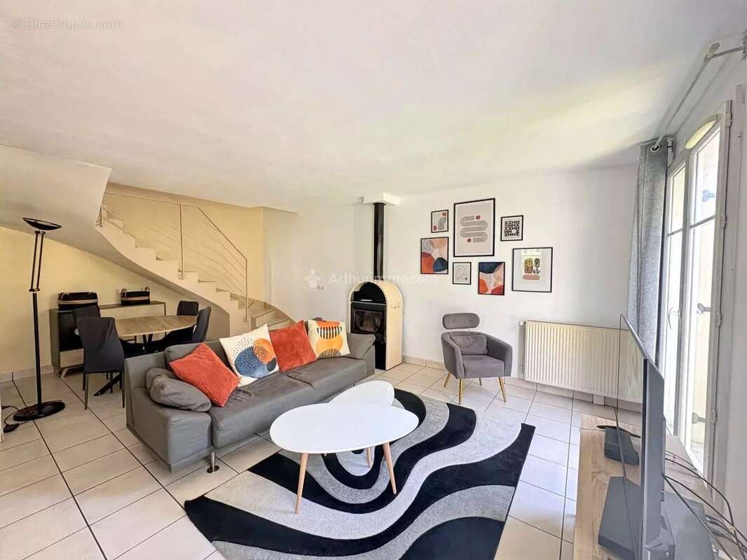 Maison à SERRIS