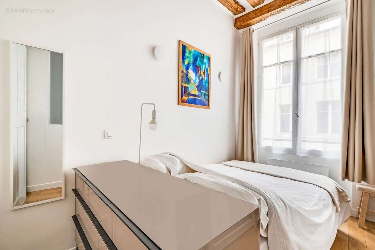 Appartement à PARIS-4E
