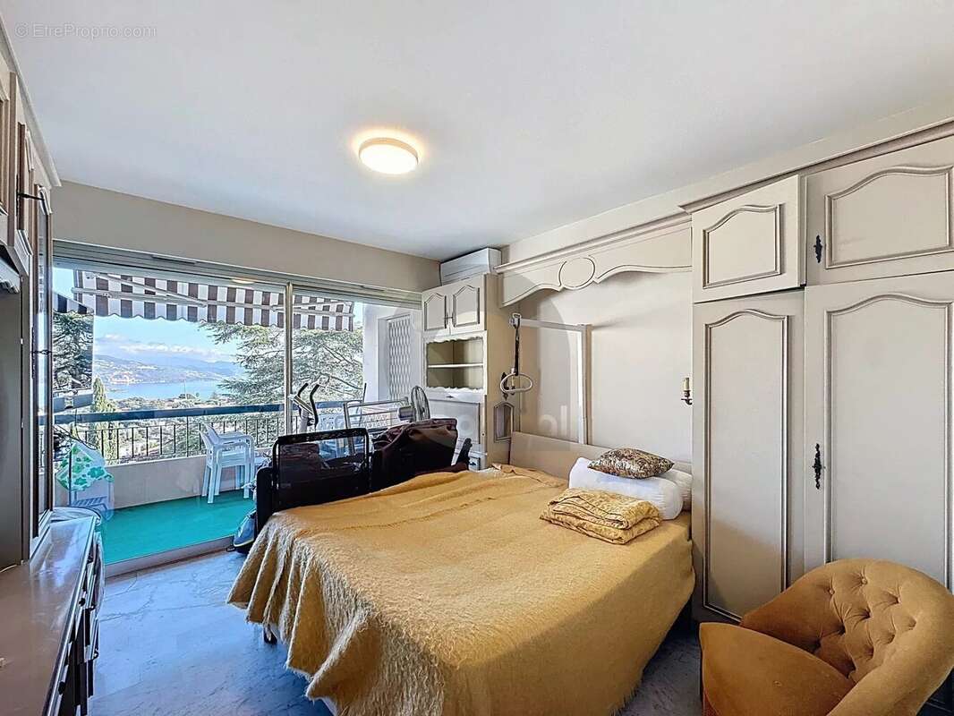 Appartement à ROQUEBRUNE-CAP-MARTIN