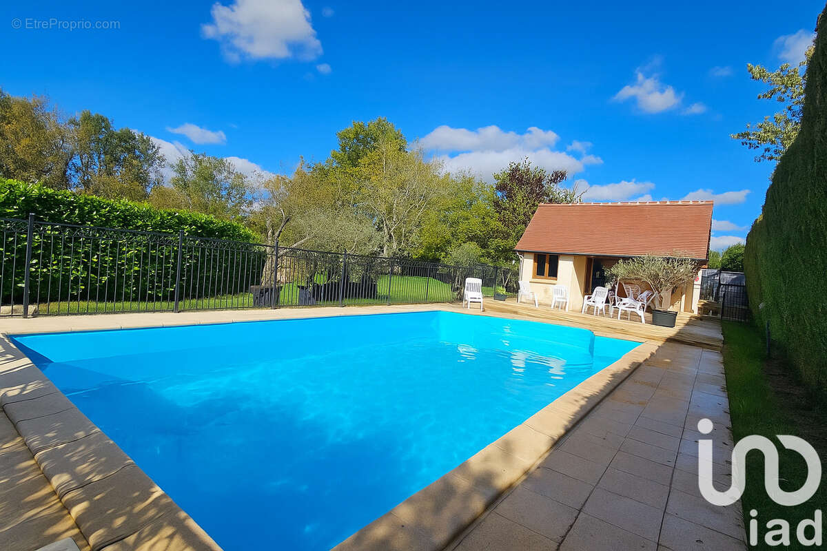 Photo 2 - Maison à CHATENAY-SUR-SEINE