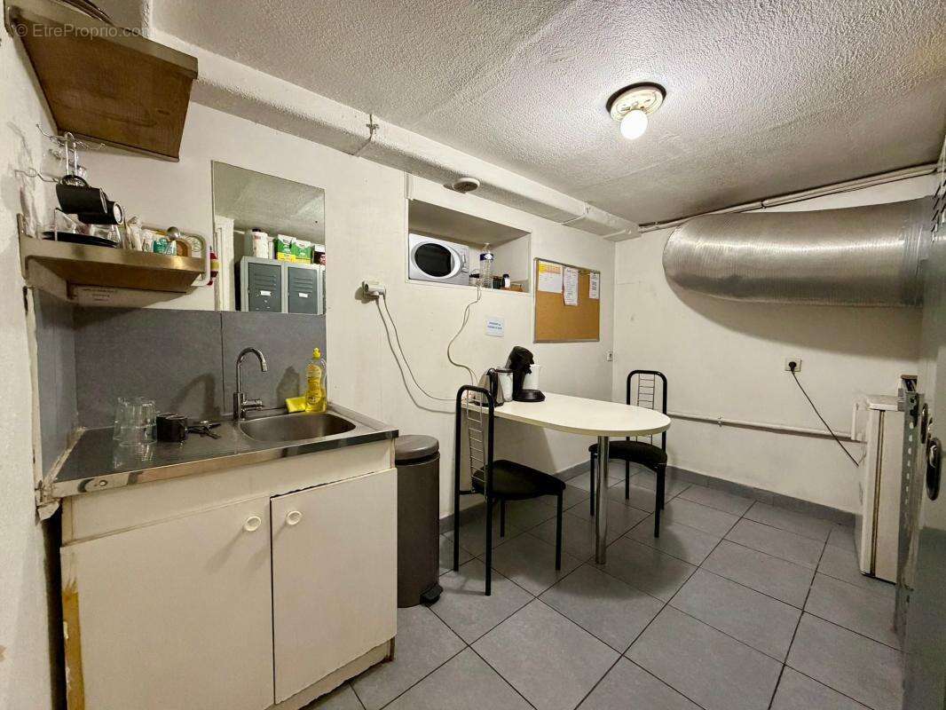 Commerce à MARSEILLE-6E