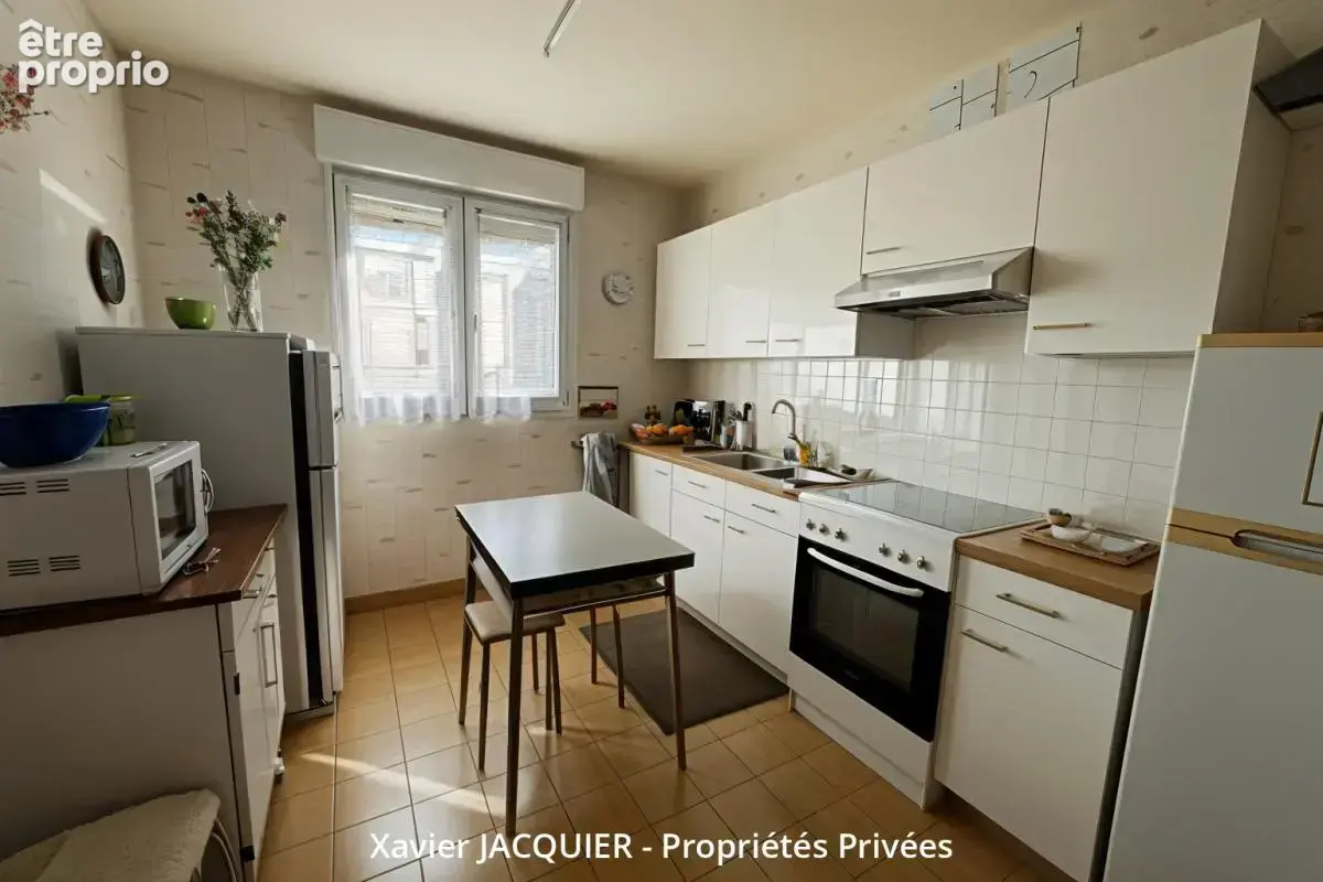 Maison plain-pied - 4 pièces - 78,6 m² - DOULON - photo 4
