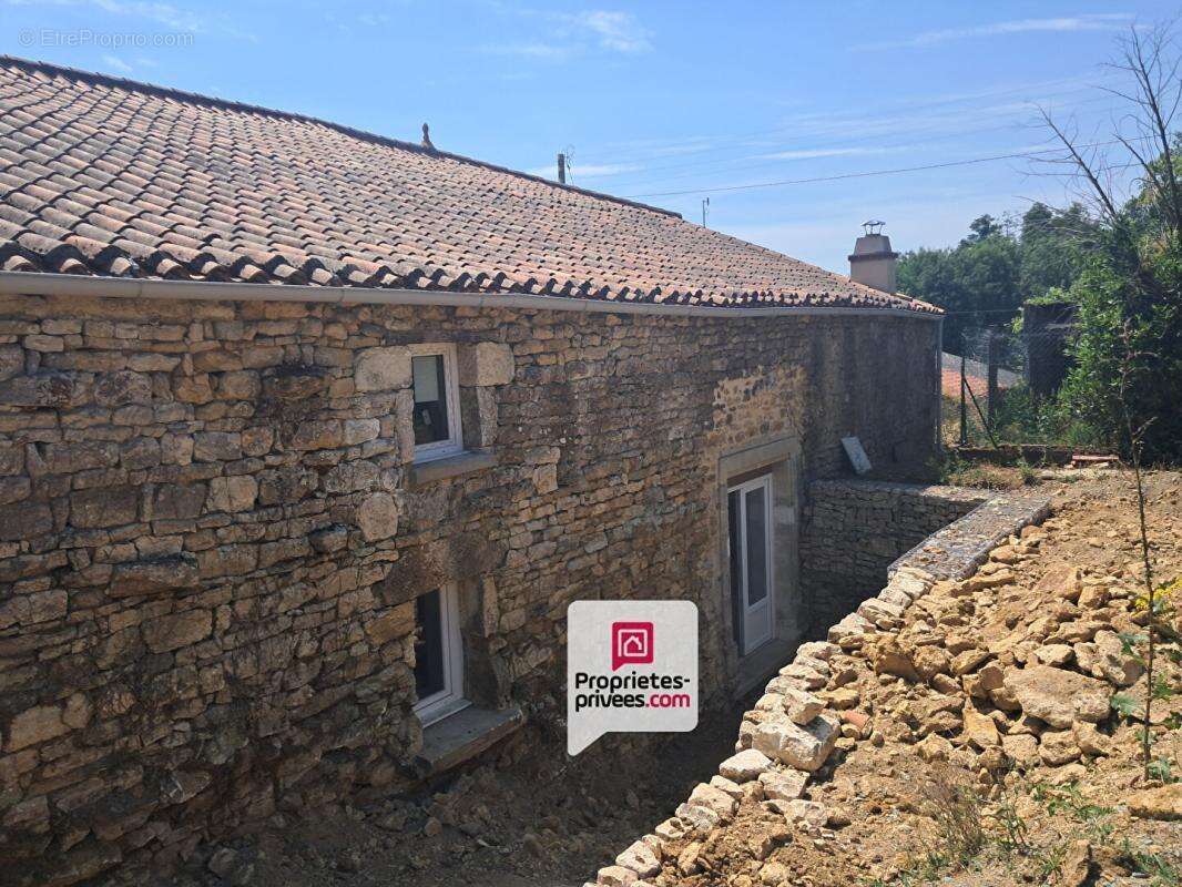 Maison à L'HERMENAULT
