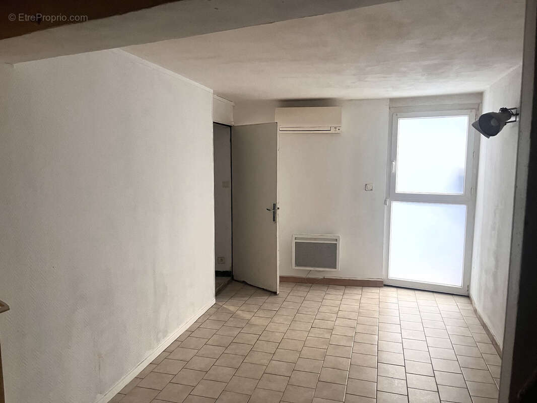 Appartement à MAUGUIO