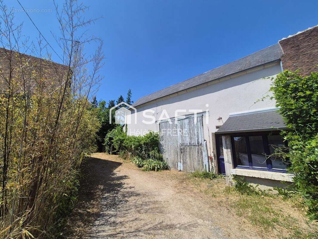 Photo 2 - Maison à LES MONTILS