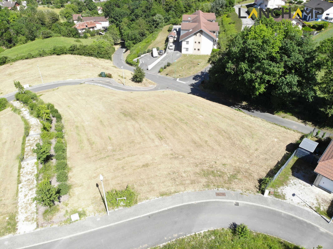 Terrain à SEYSSEL