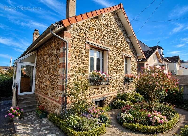 Maison à VITRY-SUR-SEINE