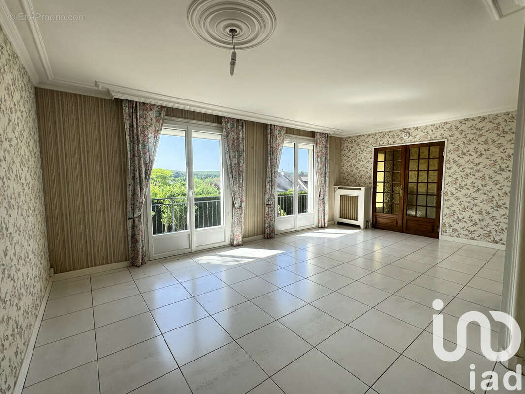 Photo 3 - Maison à SAINT-LUBIN-EN-VERGONNOIS