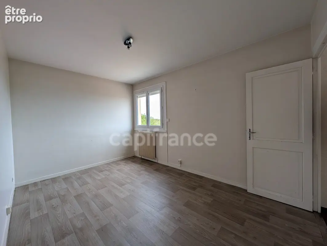 Appartement T2 (33) - Vue sur les toits - BORDEAUX SAINT-AUGUSTIN - photo 3