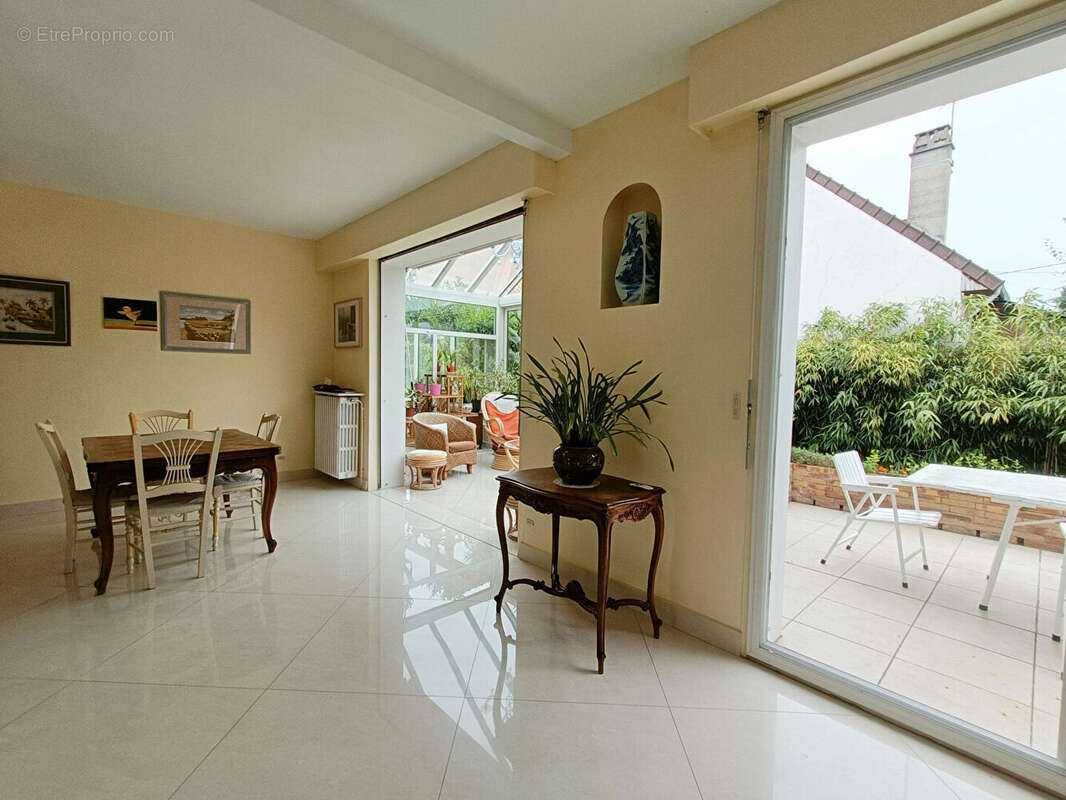 Maison à VILLEMOMBLE