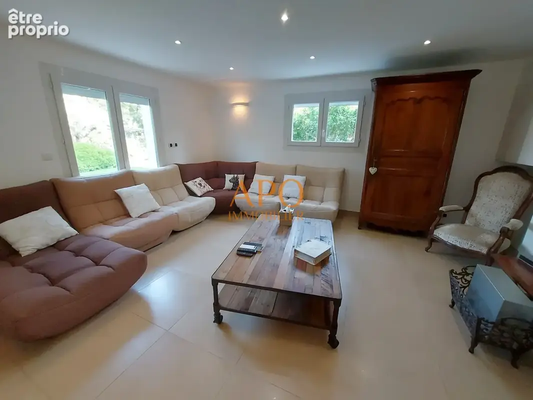 Bastide T9 + 2 villas T3 et T2 sur 6200 m2 de terrain - photo 7