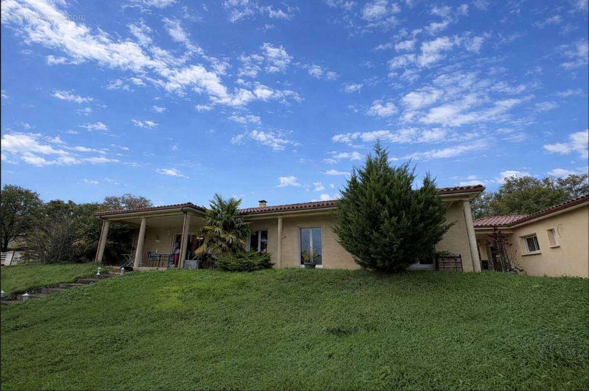 Maison à LISSAC-ET-MOURET