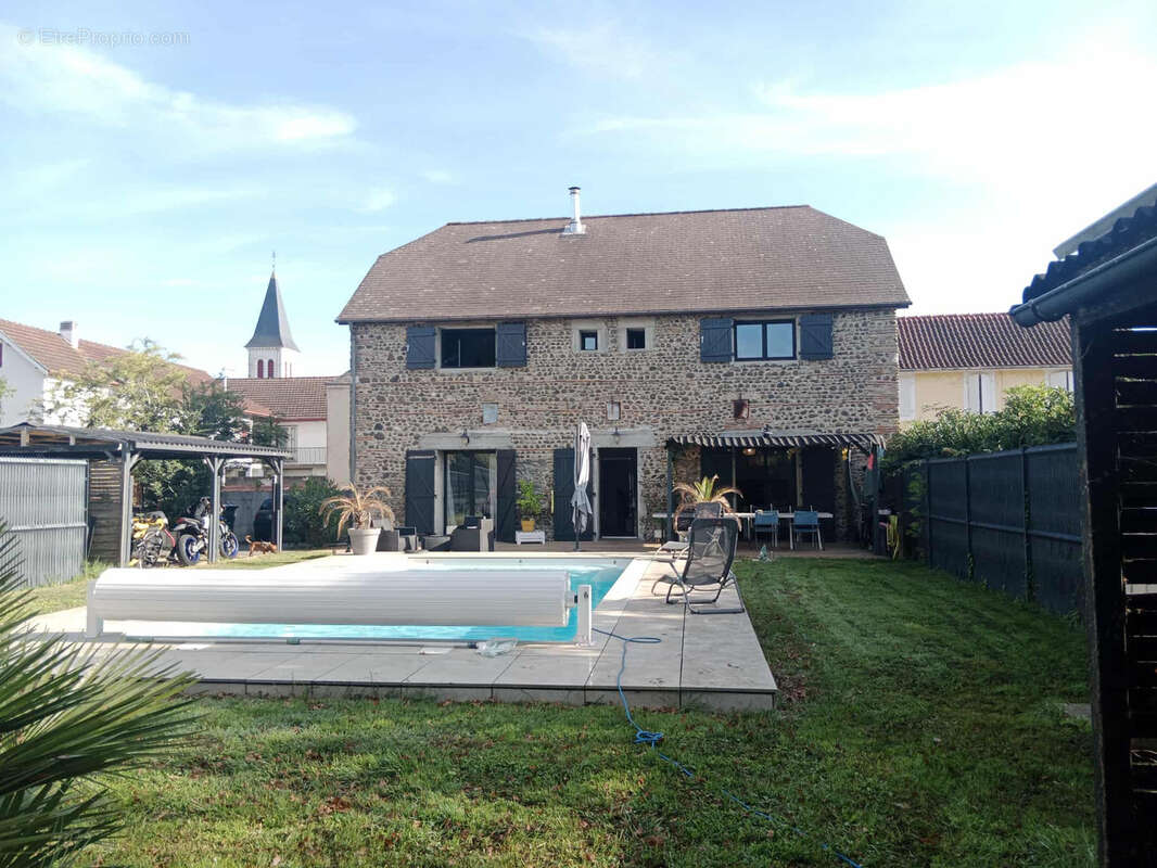 Maison à ARTIX