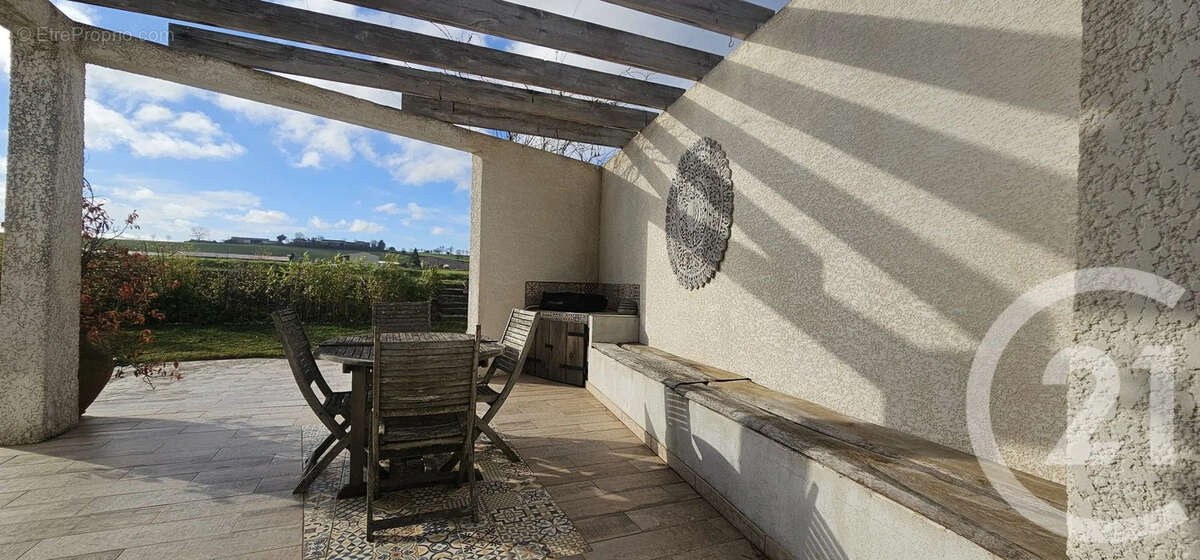 Maison à SALLES-SUR-L'HERS
