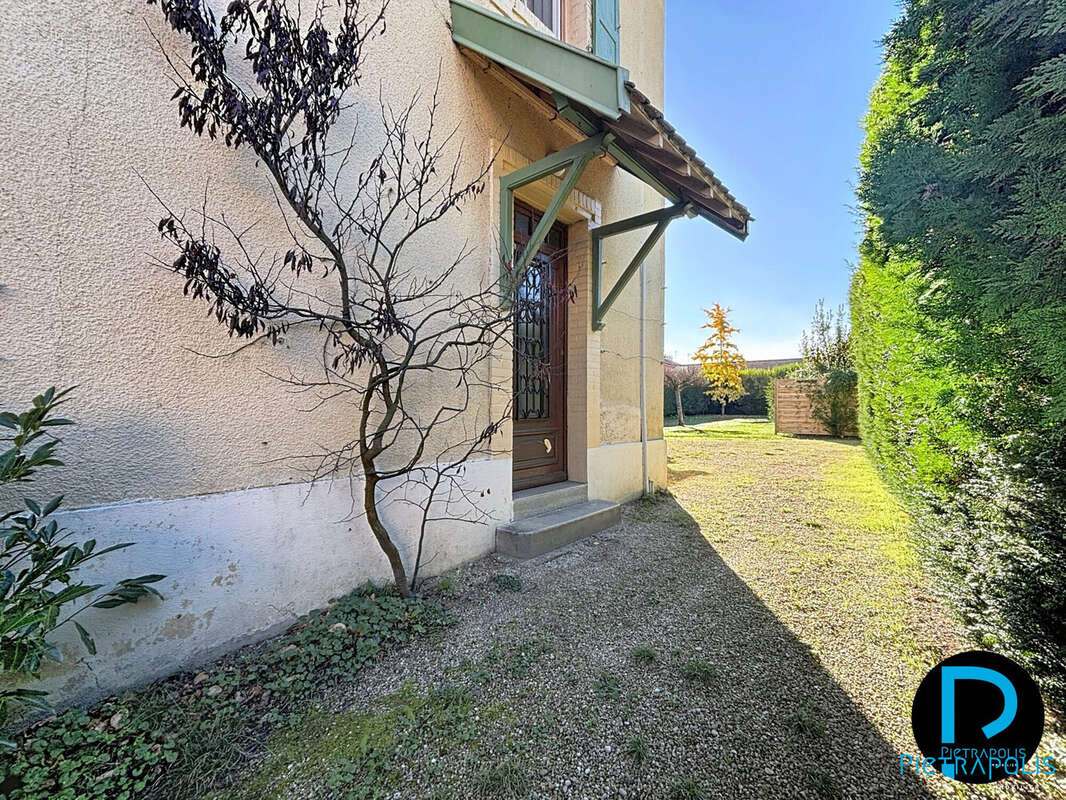 Maison à VONNAS