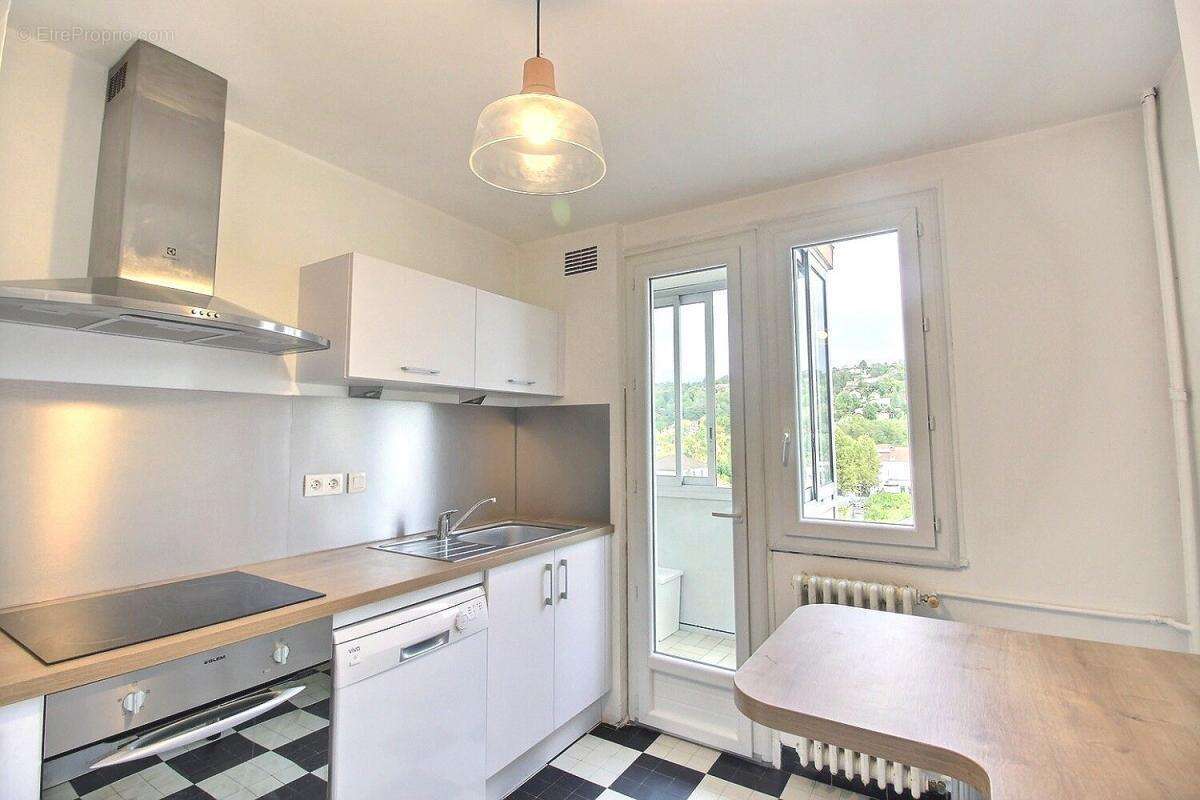 Appartement à BOURGOIN-JALLIEU