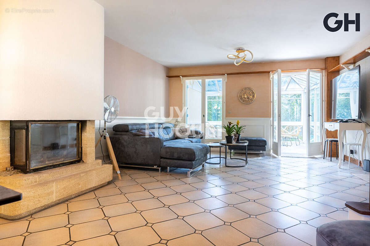 MAISON FAMILIALE (d'environ 125 m²) à SOISY SUR SEINE proche centre ville - photo 9