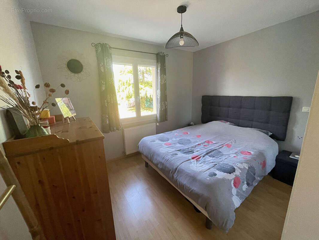 Maison à ROCHES-PREMARIE-ANDILLE