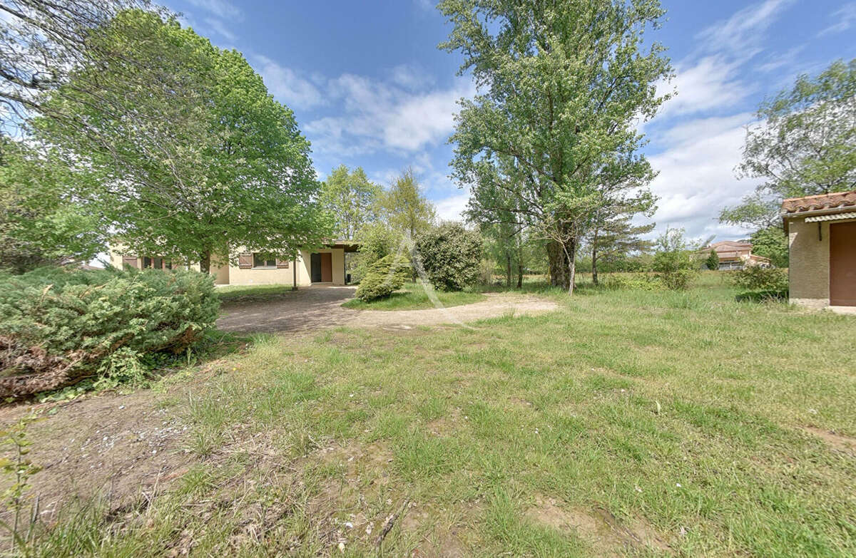 Maison à NEGREPELISSE