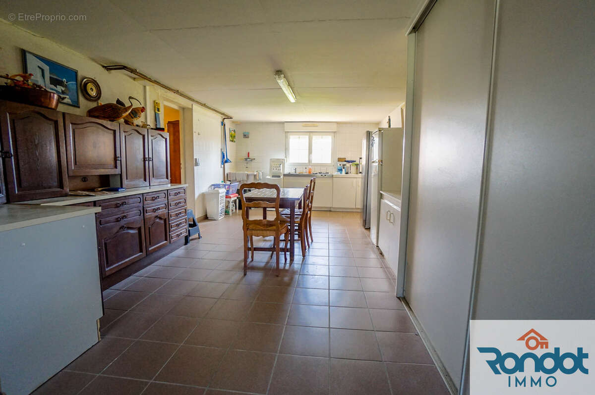 Maison 7 pieces / 3 chambres / environ 189 m2 / parcelle 3375 m2 - photo 10