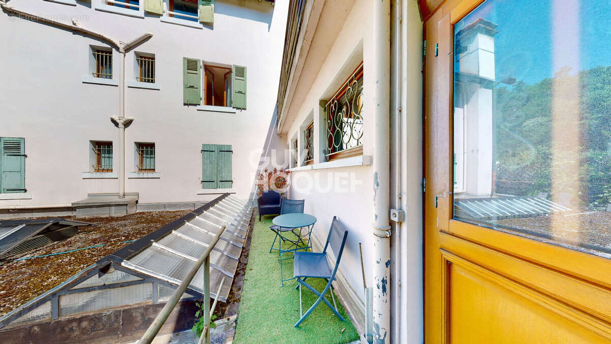 Très bel appartement 2 pièces - 50,1m² - Ponton - Cave - photo 11