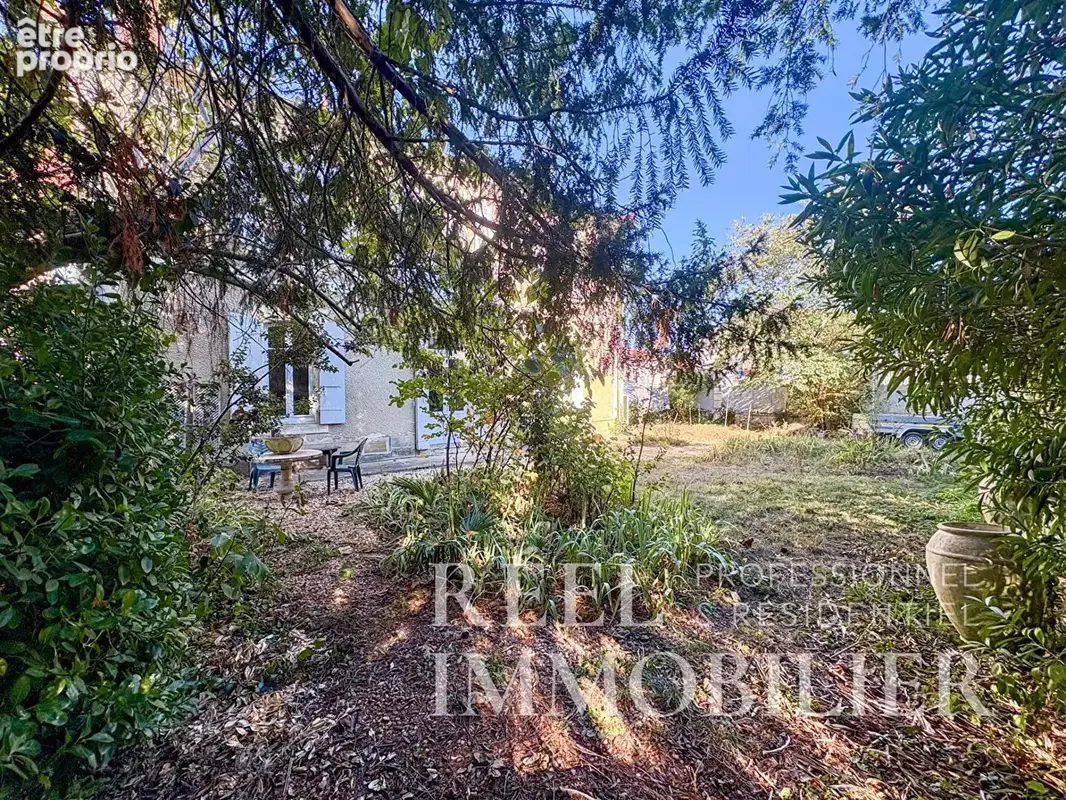 Maison de maître avec jardin - Charme et caractère en basse ville d'Auch - photo 18