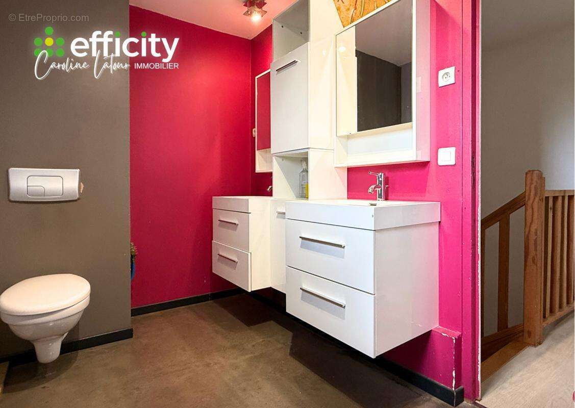 Maison à MARCILLY-LE-CHATEL