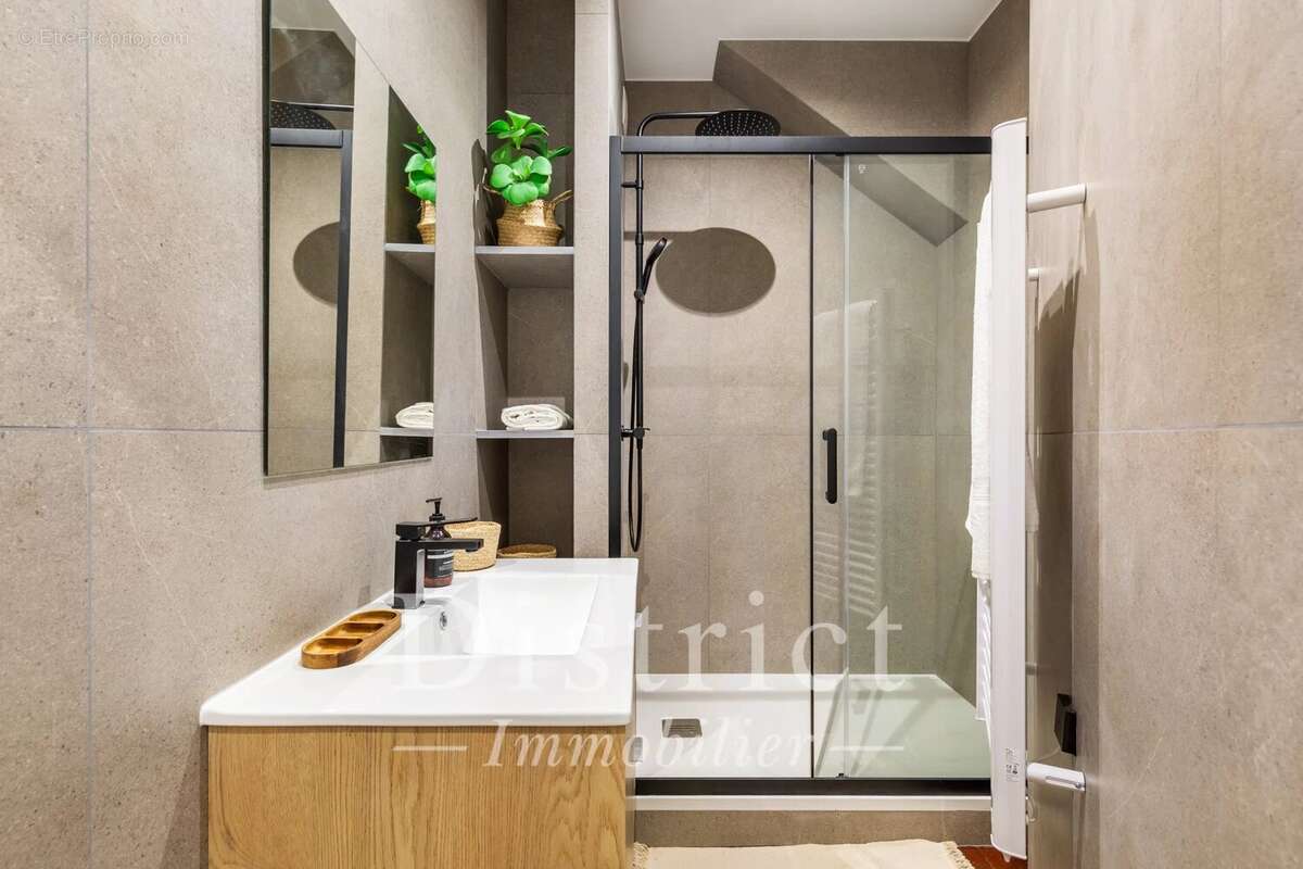 Appartement à PARIS-6E