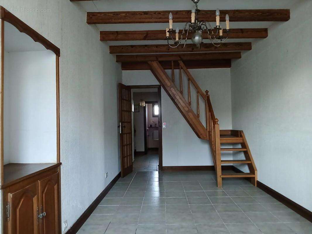 Maison à BARBEZIEUX-SAINT-HILAIRE
