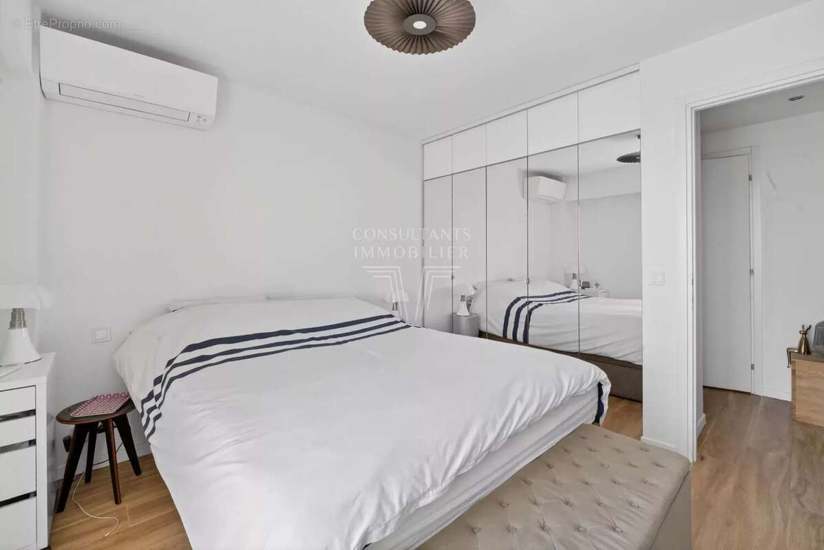 Appartement à MANDELIEU-LA-NAPOULE