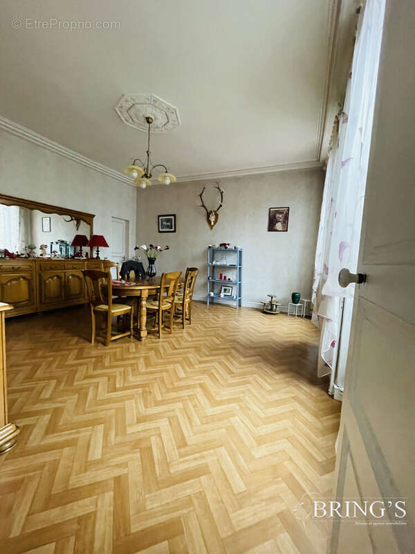 Maison à FRESNAY-SUR-SARTHE