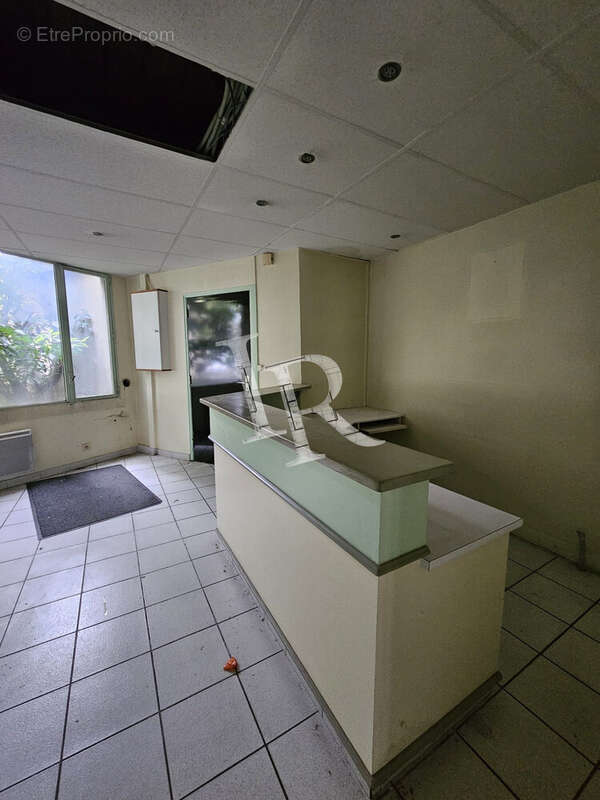 Commerce à LE PUY-EN-VELAY