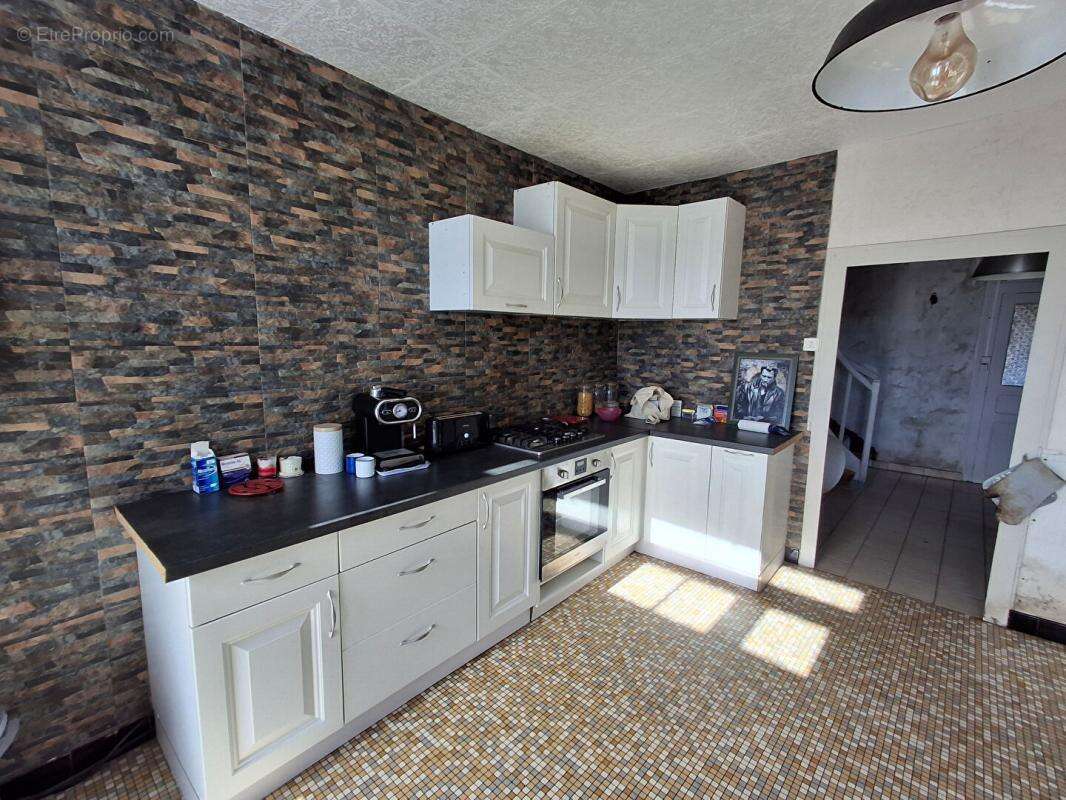 Maison à SAINT-CYR-DES-GATS