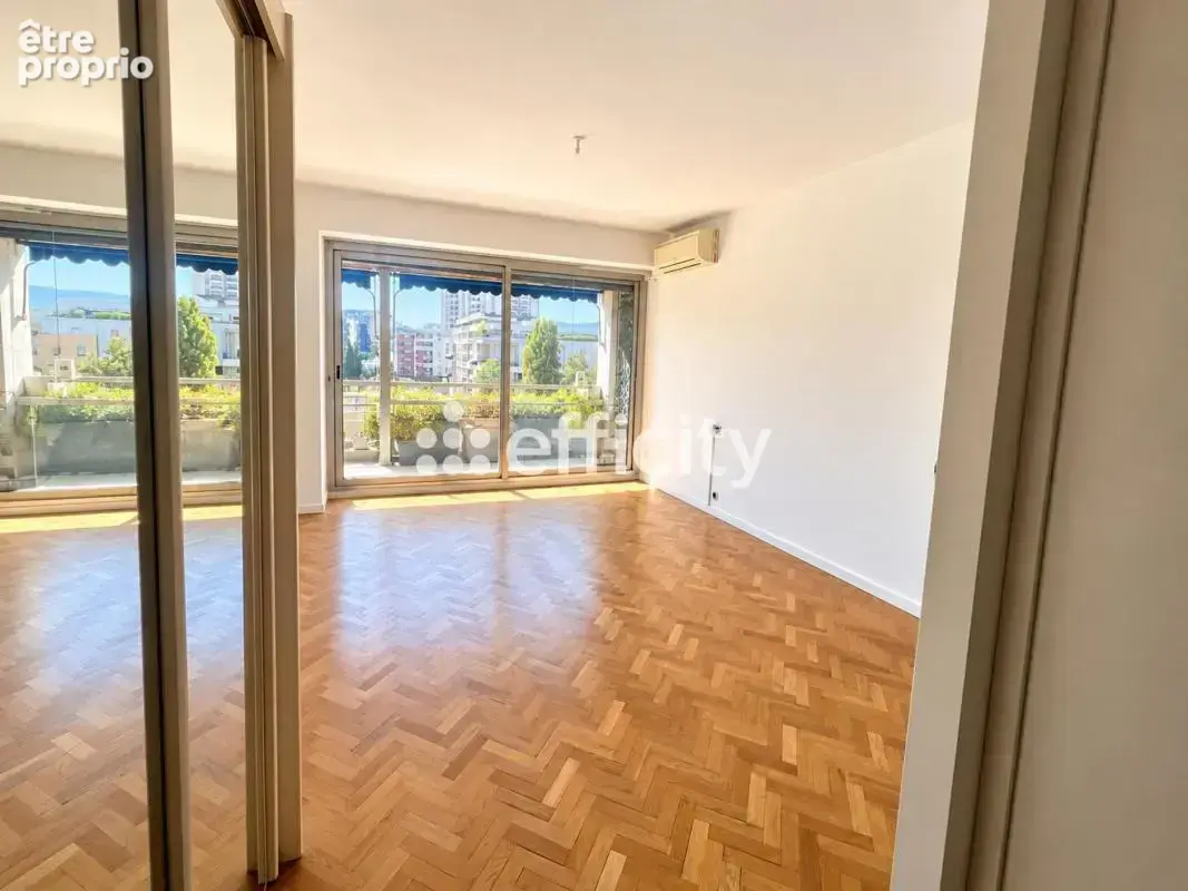 Appartement 5 pièces 139 m² à vendre à Marseille-8e (13008) - photo 10