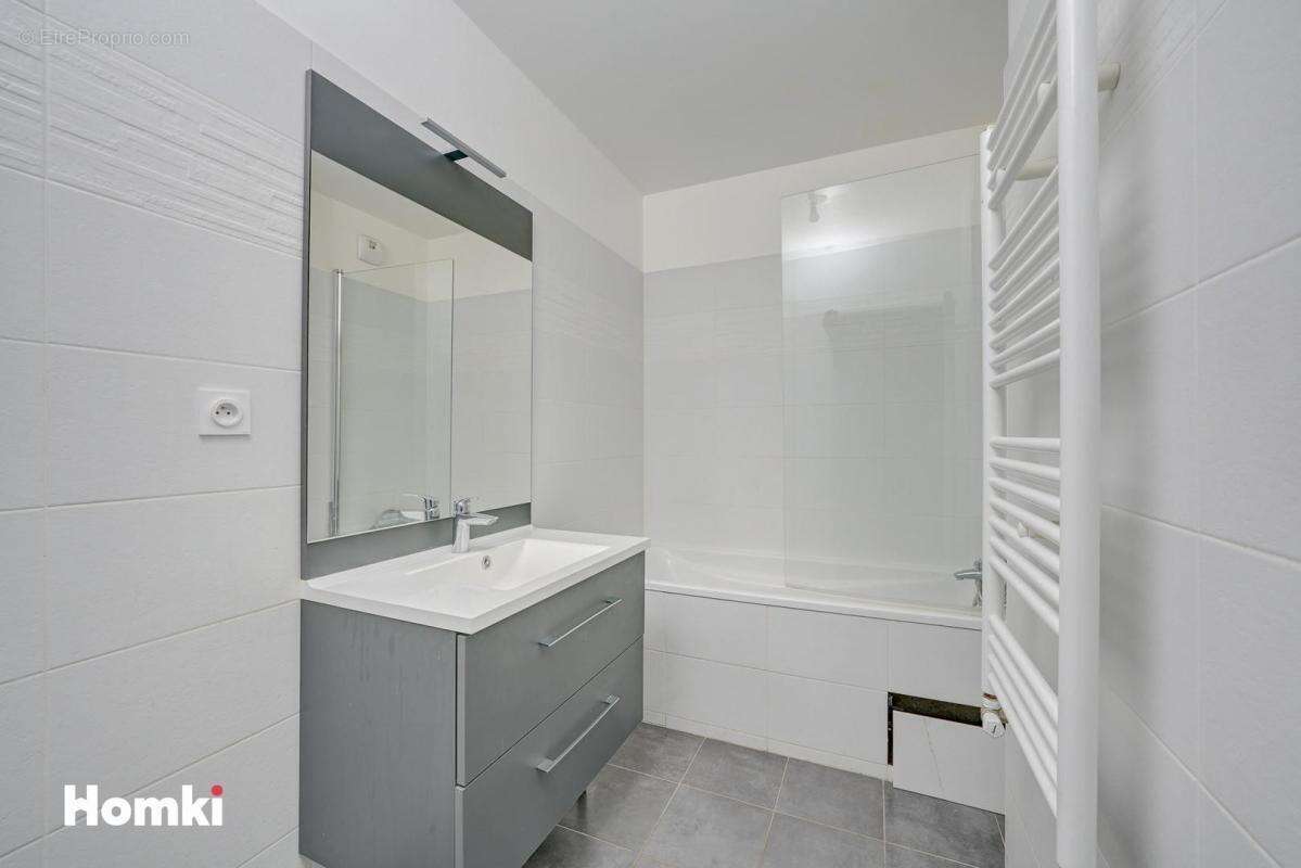 Appartement à LE PLESSIS-ROBINSON