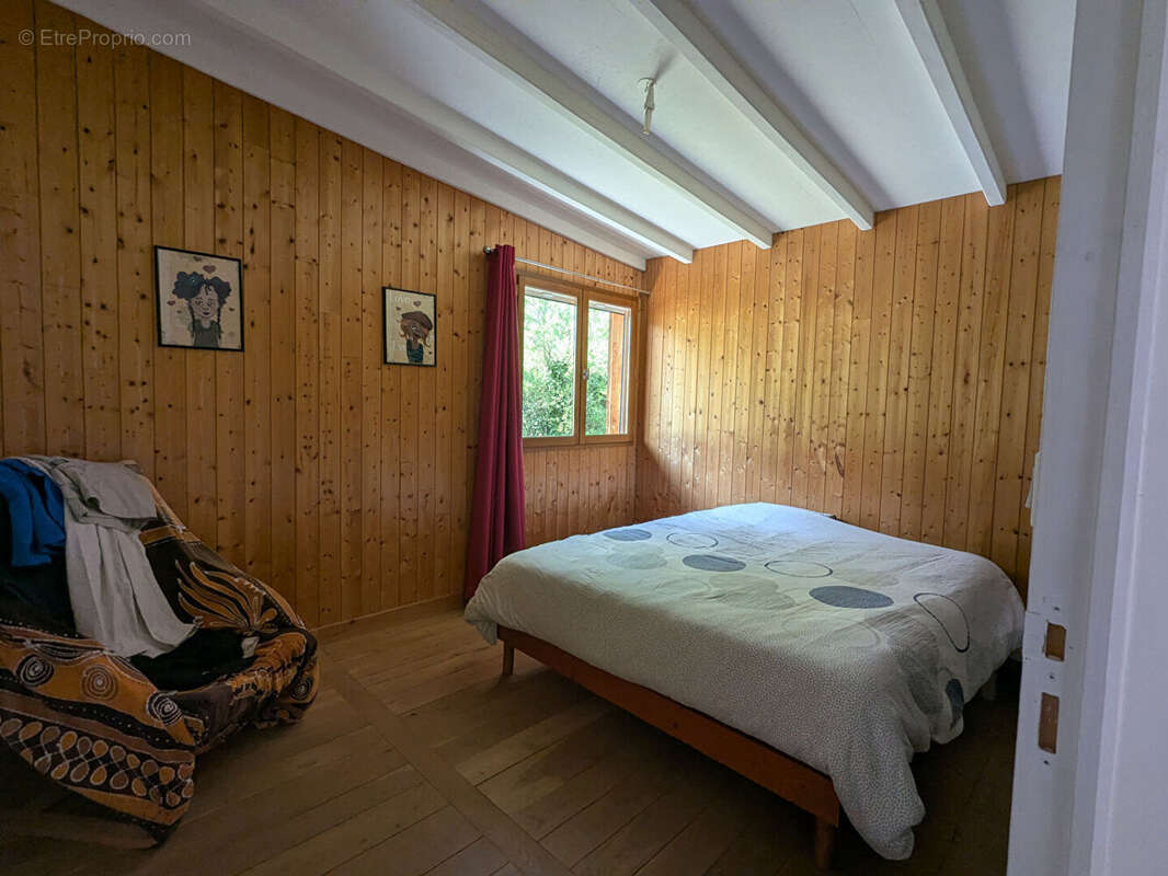 Maison en bois bioclimatique sur grand terrain - photo 7