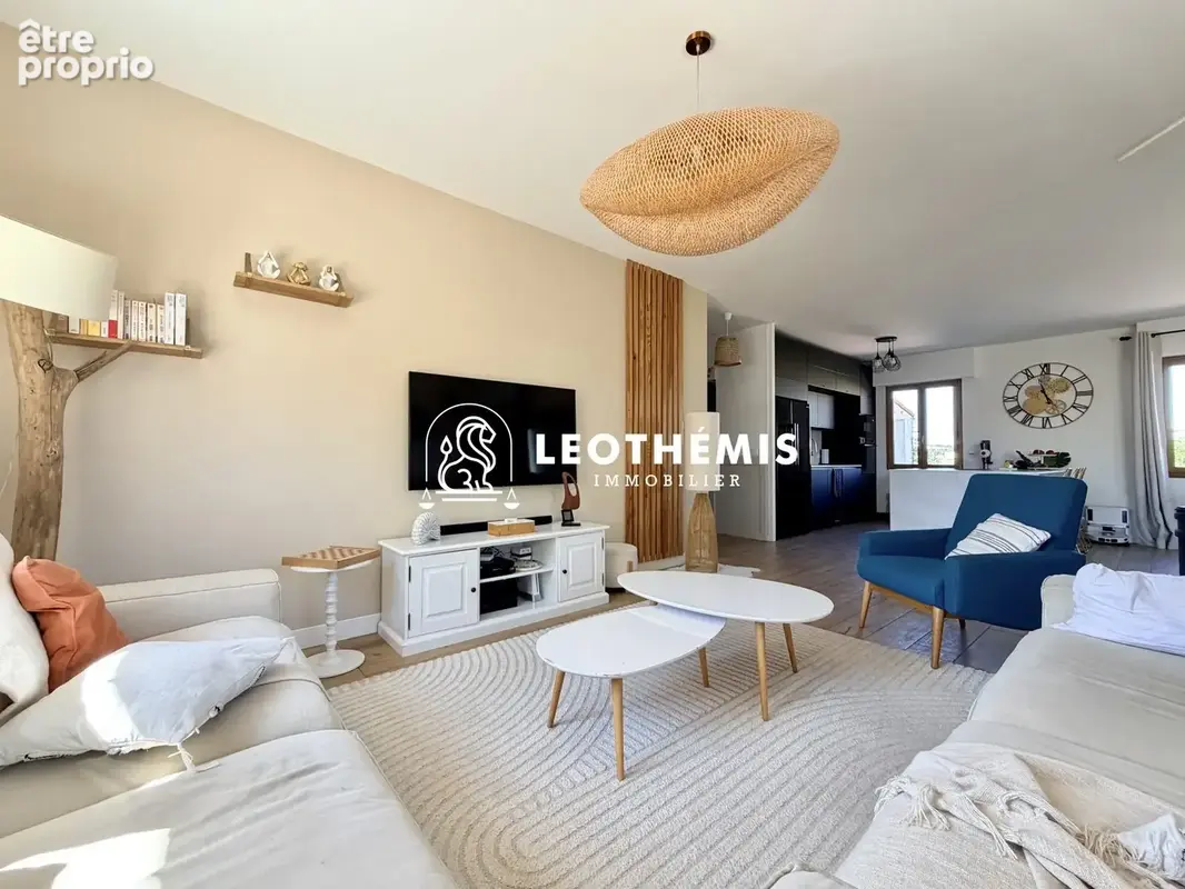 Maison 167 m² à Le Gua  - photo 8
