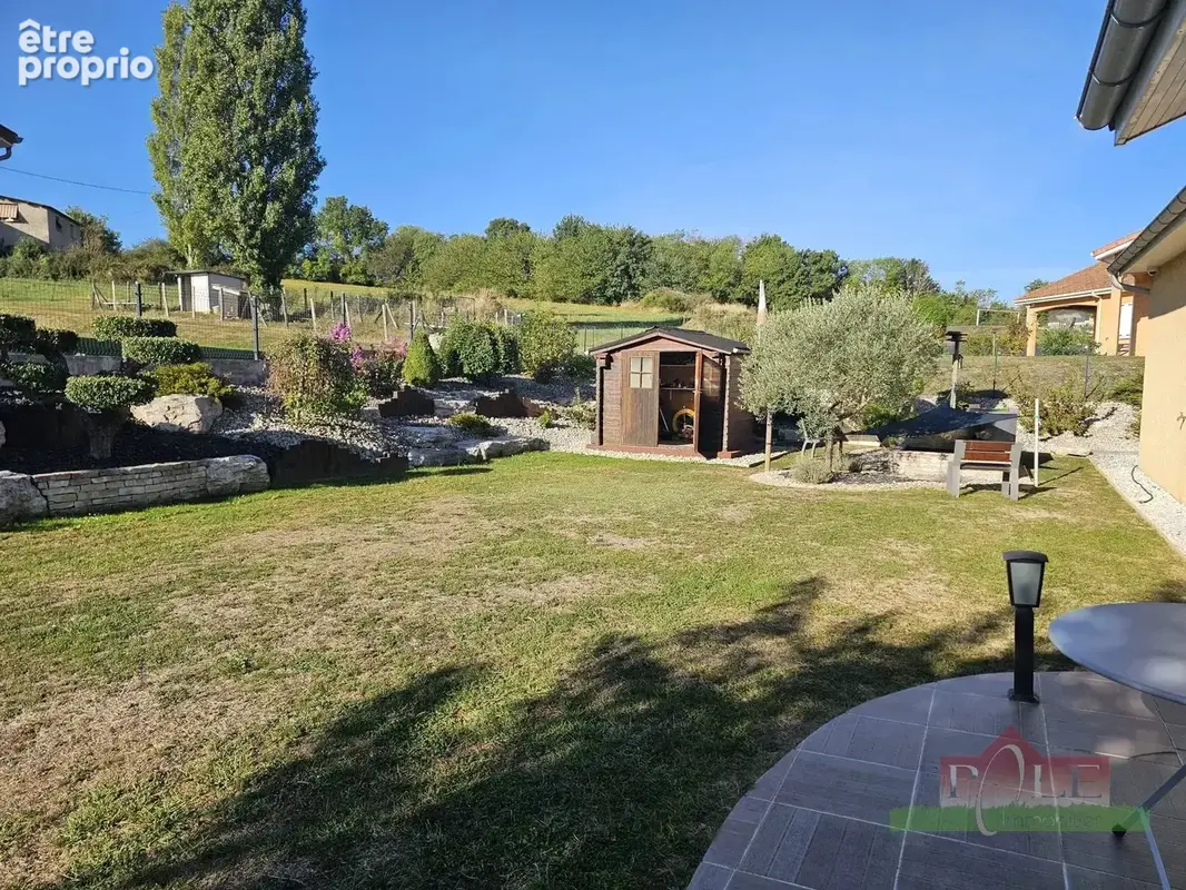COUR ET BUIS, Villa Plain-pied de 105m² avec terrain de 1000m² - photo 2