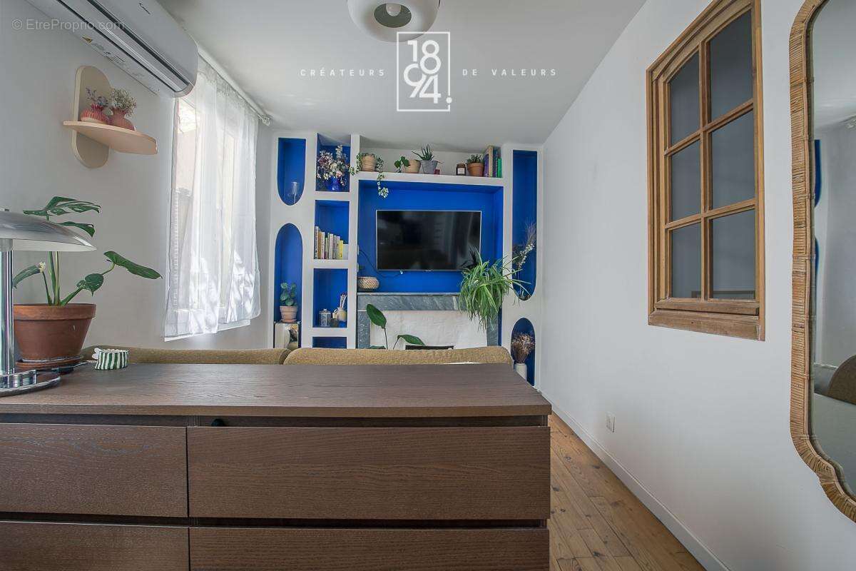 Appartement à MARSEILLE-6E