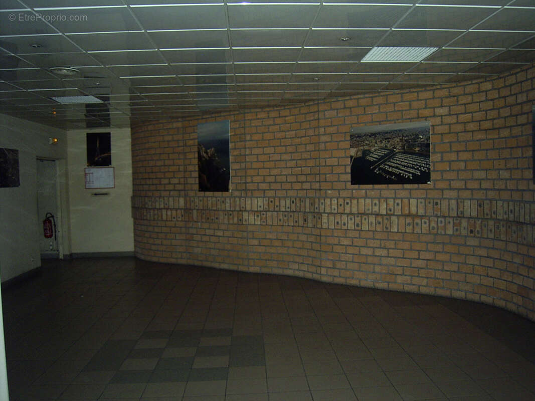 Commerce à GONFREVILLE-L&#039;ORCHER