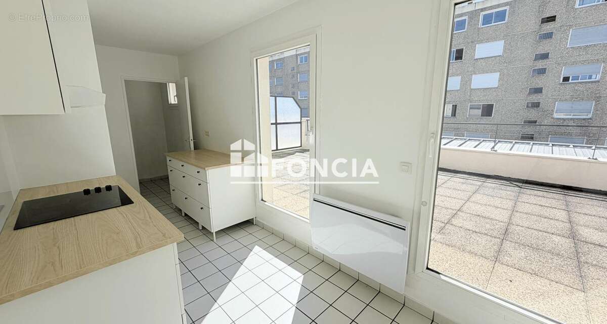 Appartement à LYON-8E