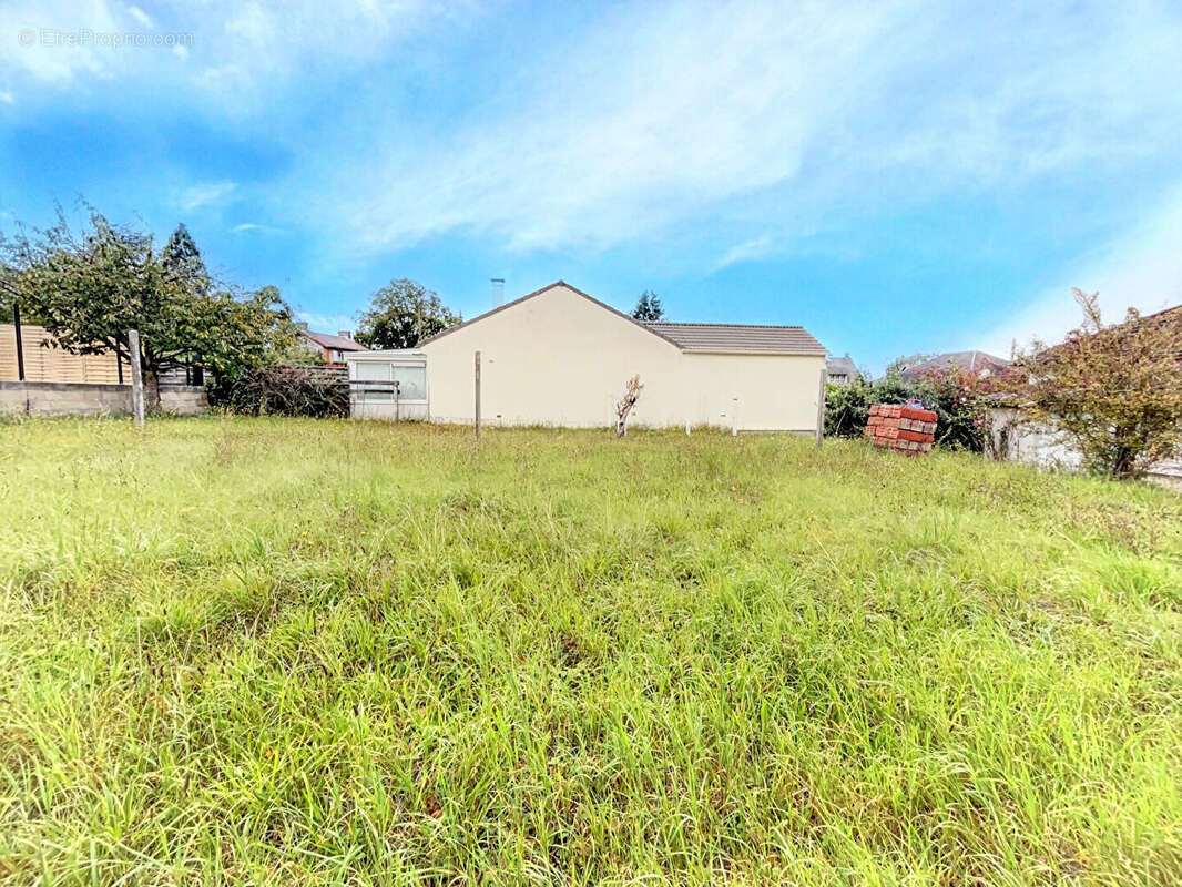 Terrain à MAINTENON