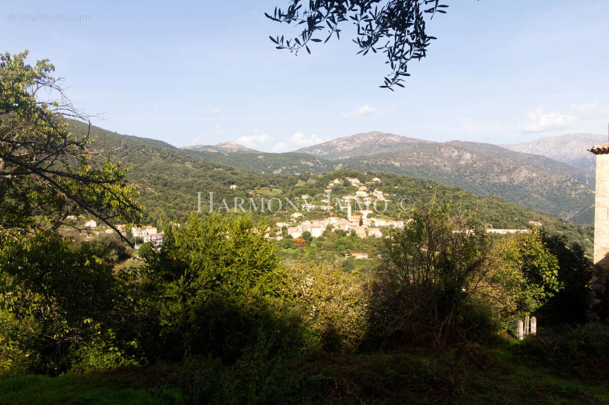 Appartement refait à neuf dans maison de caractère en Corse du Sud - photo 4