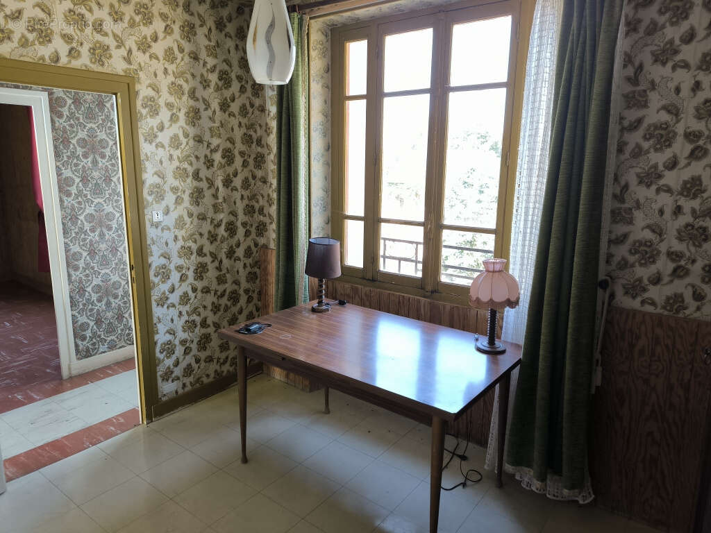 Maison à OUROUX-EN-MORVAN