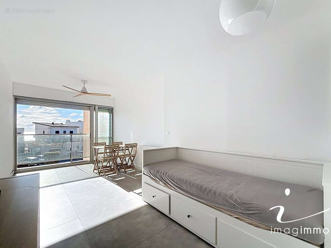 Appartement à CANDILLARGUES