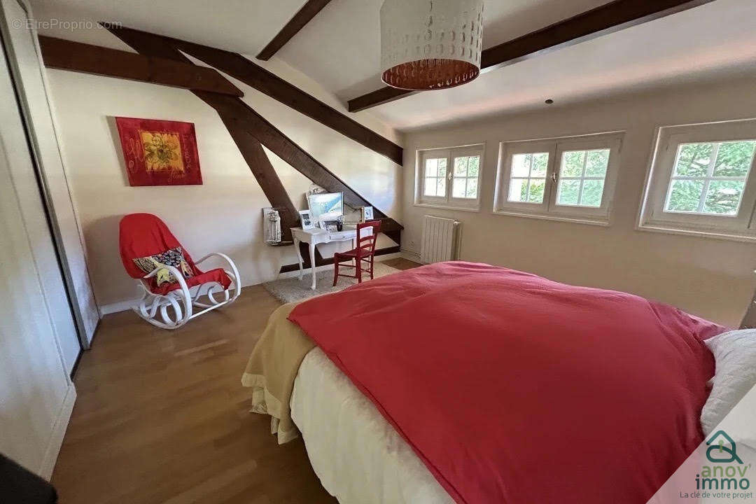 Maison à SAINT-PIERRE-DE-CHANDIEU